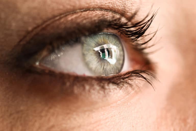 7 Reasons and Treatments-Why Do Eyelashes Hurt?