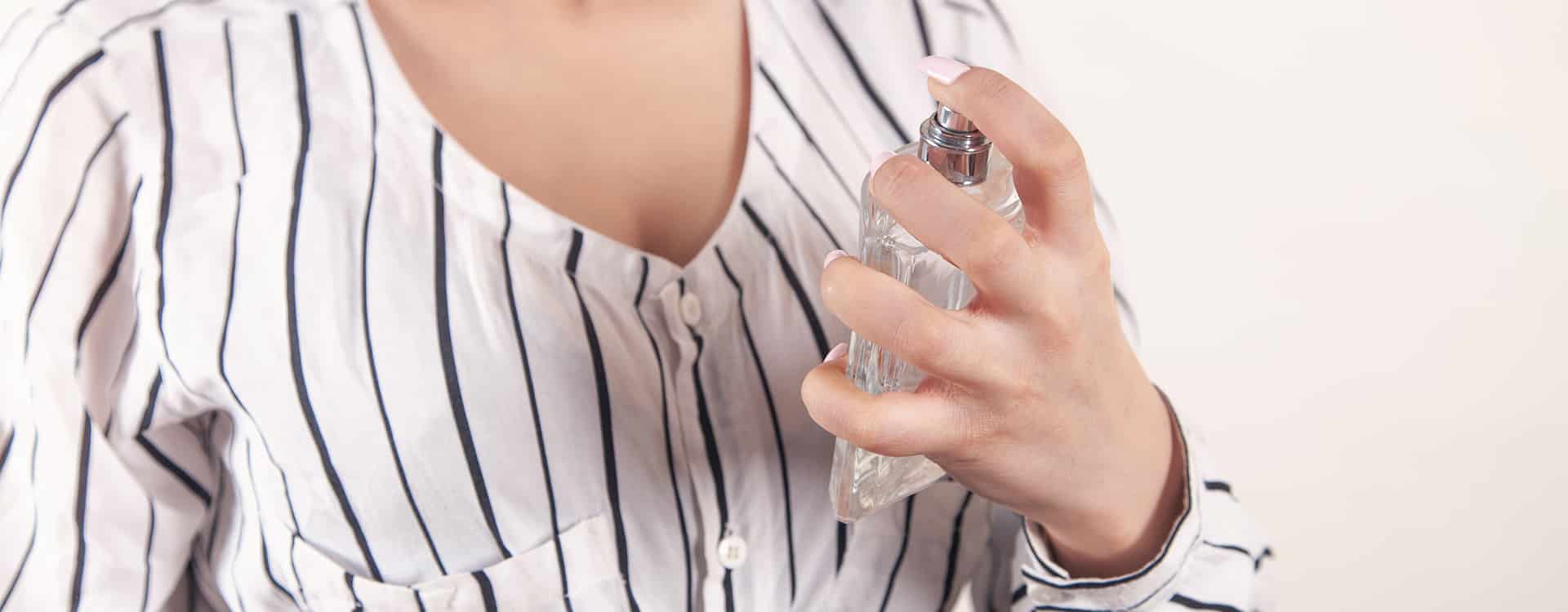 how long does perfume last on clothes