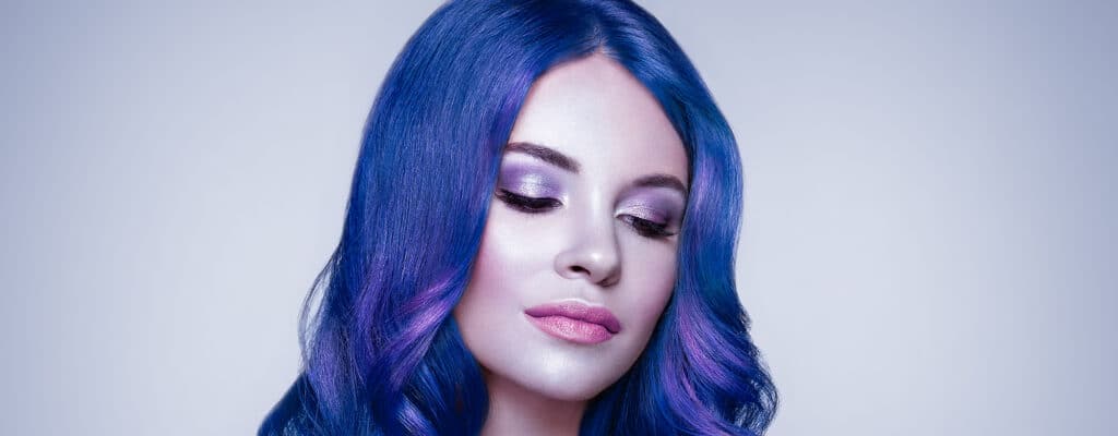 1. "How to Get Blue Highlights in Dark Hair" - wide 5