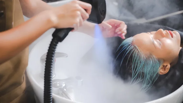 Should I Steam My Hair Before Coloring?