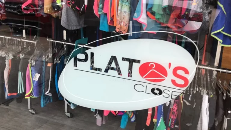 Does Platos Closet have prom dresses?