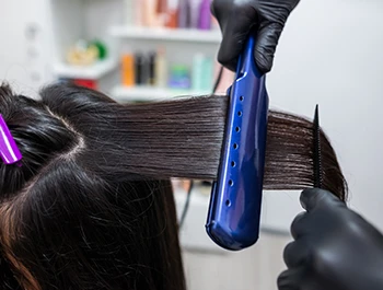 Use the best hair straightener for frizzy hair